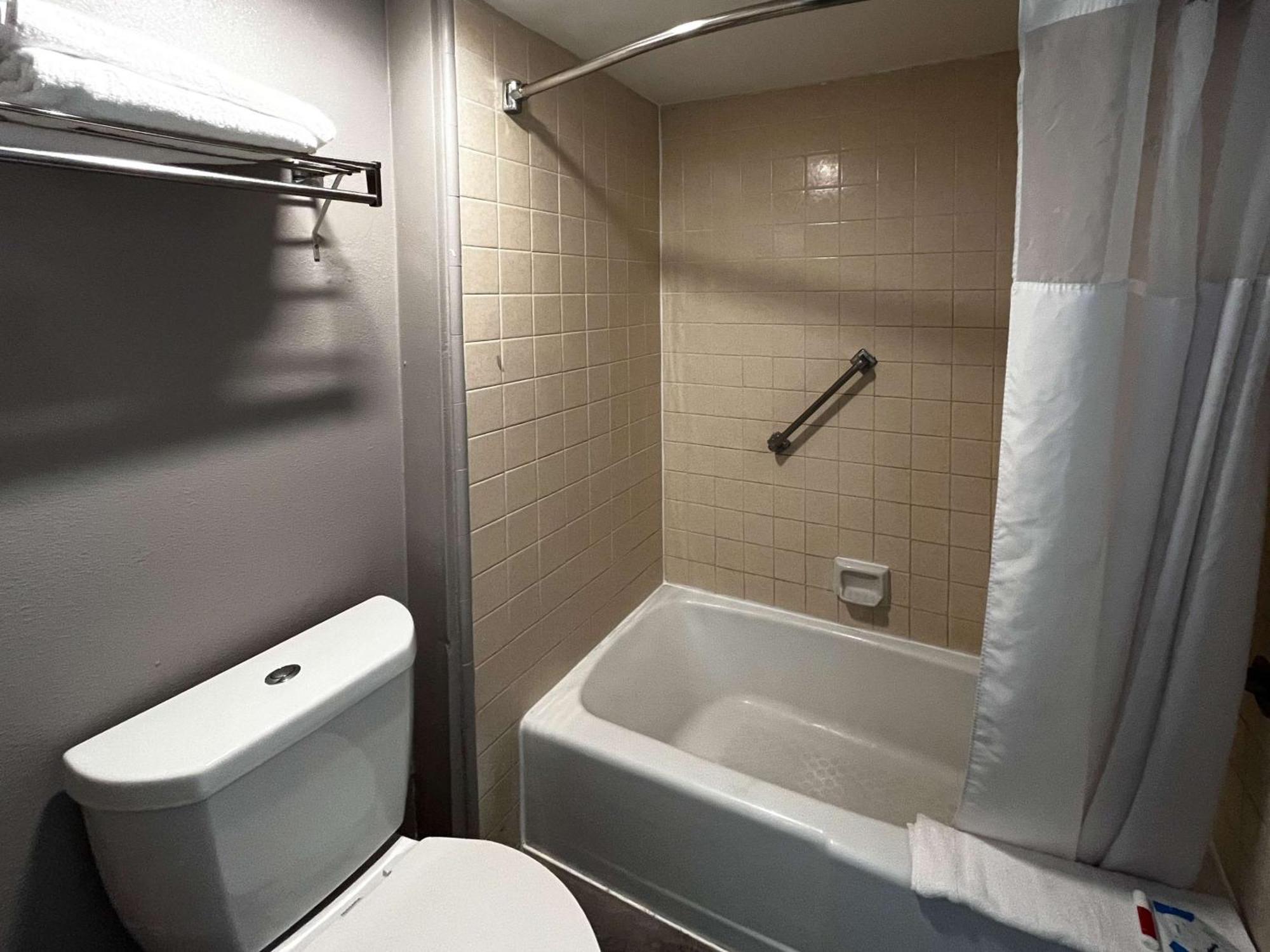 Hotel Studio 6 Artesia Ca Artesia